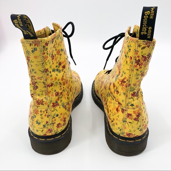 RARE Dr. Martens 1460 W 8 Eye Sun Yellow Flowers Floral Lace Up Combat Boots 10 - Picture 4 of 7